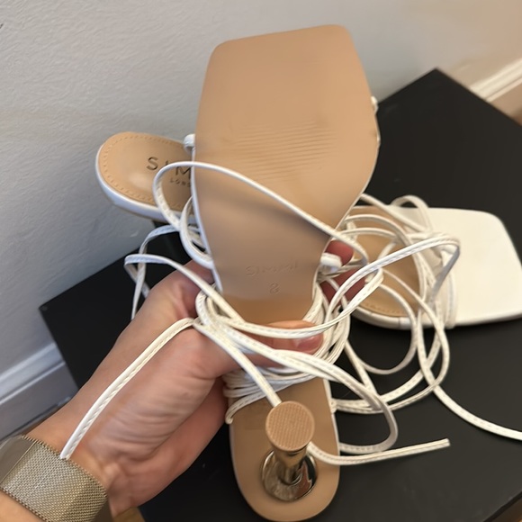 Simmi London Shoes Baylee Ankle Tie Heels in White Color: Gold/White Size: 8 - Picture 4 of 5